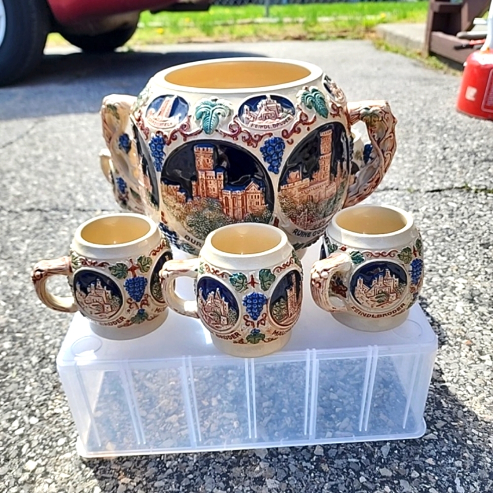 Vintage Castle GERZIT German  Tureen Punch / Soup Bowl.  5 individually Cups